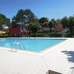 Bright Flat In With Pool - Beahost Апартаменты Бибионе