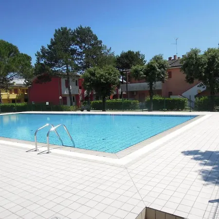 Bright Flat In With Pool - Beahost Apartamento Bibione